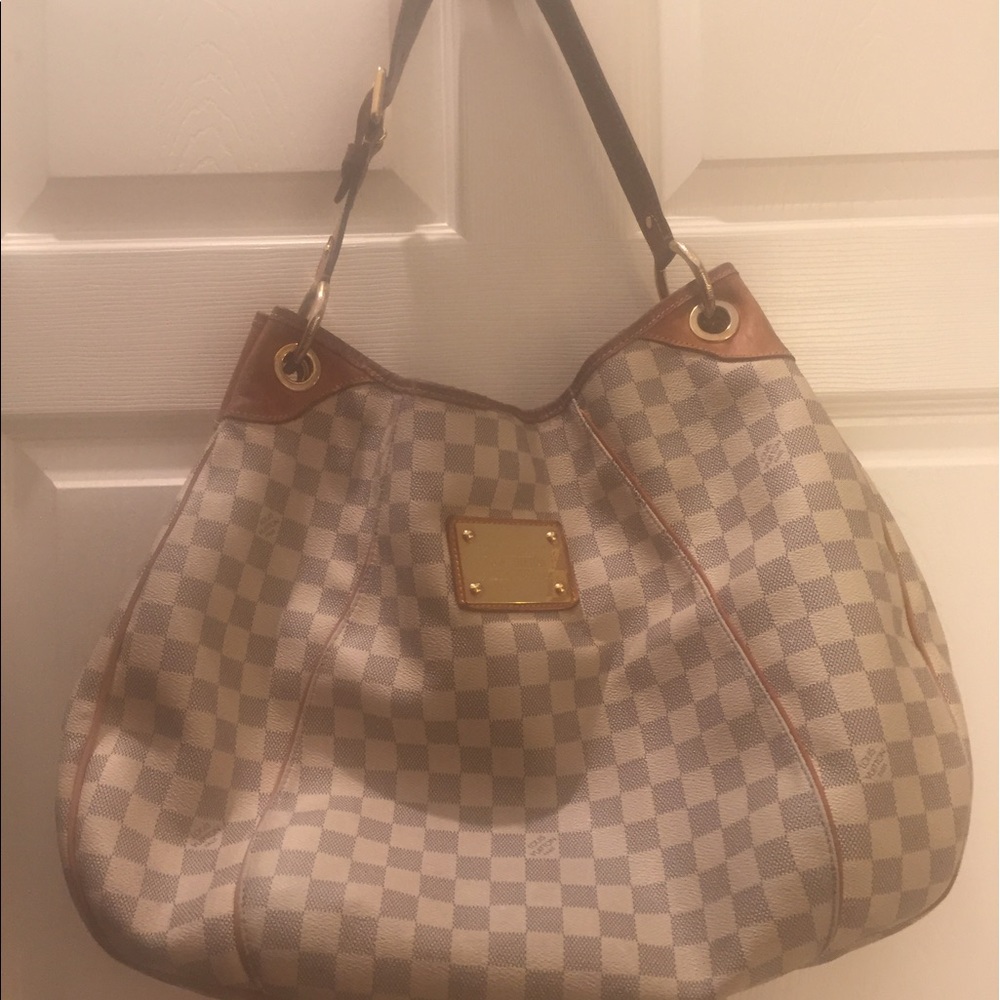 Authentic Louis Vuitton Gallieria GM Hobo Bag